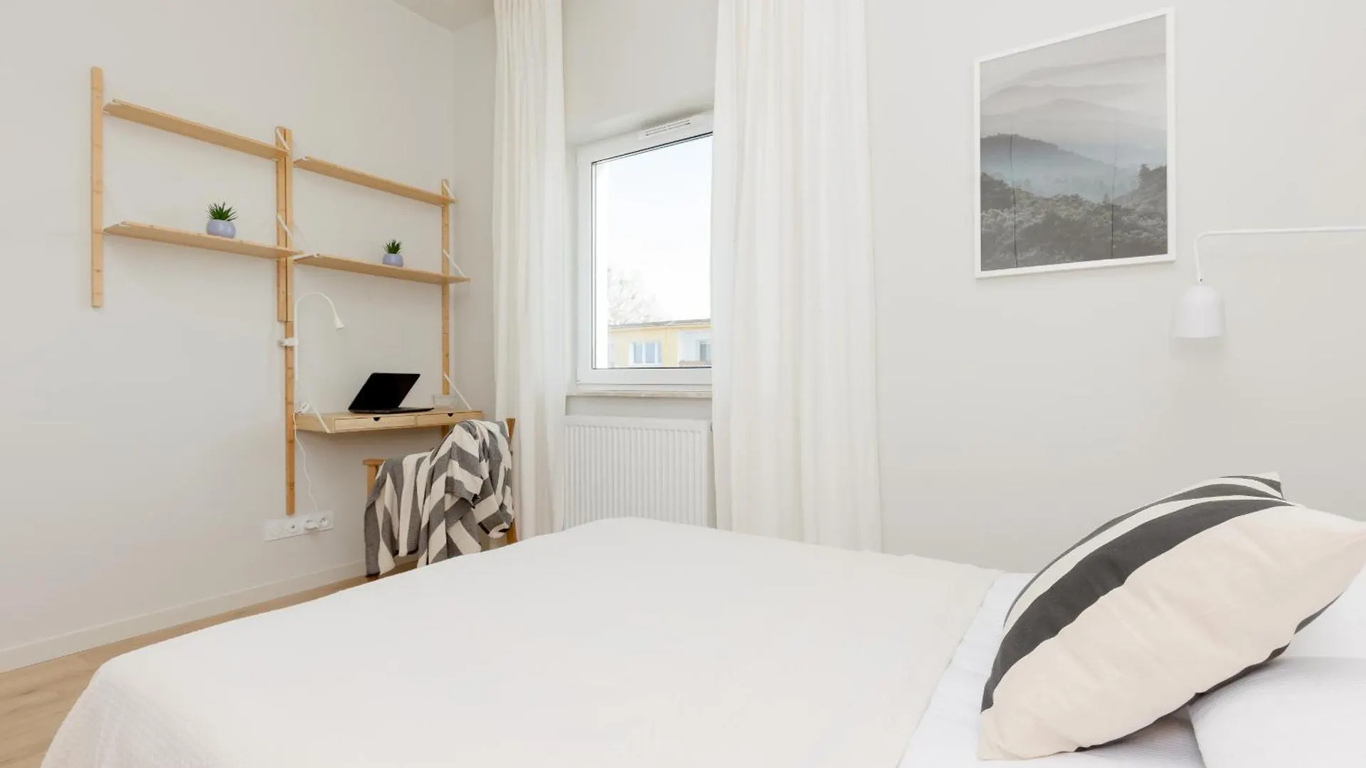 Warszawa Bright 2-Bedroom Apartment By Noclegi Renters Poland